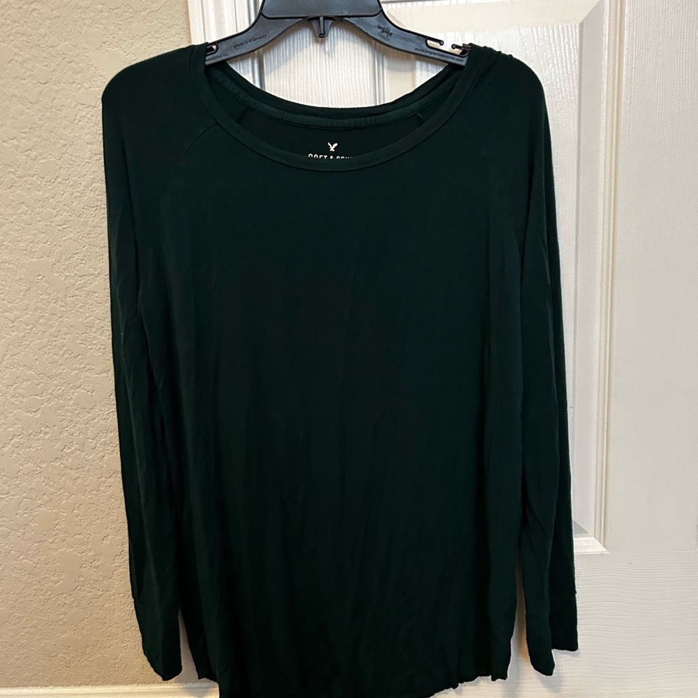 44. American eagle Forrest green soft tee